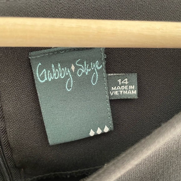 Gabby Skye Dress - Picture 6 of 8